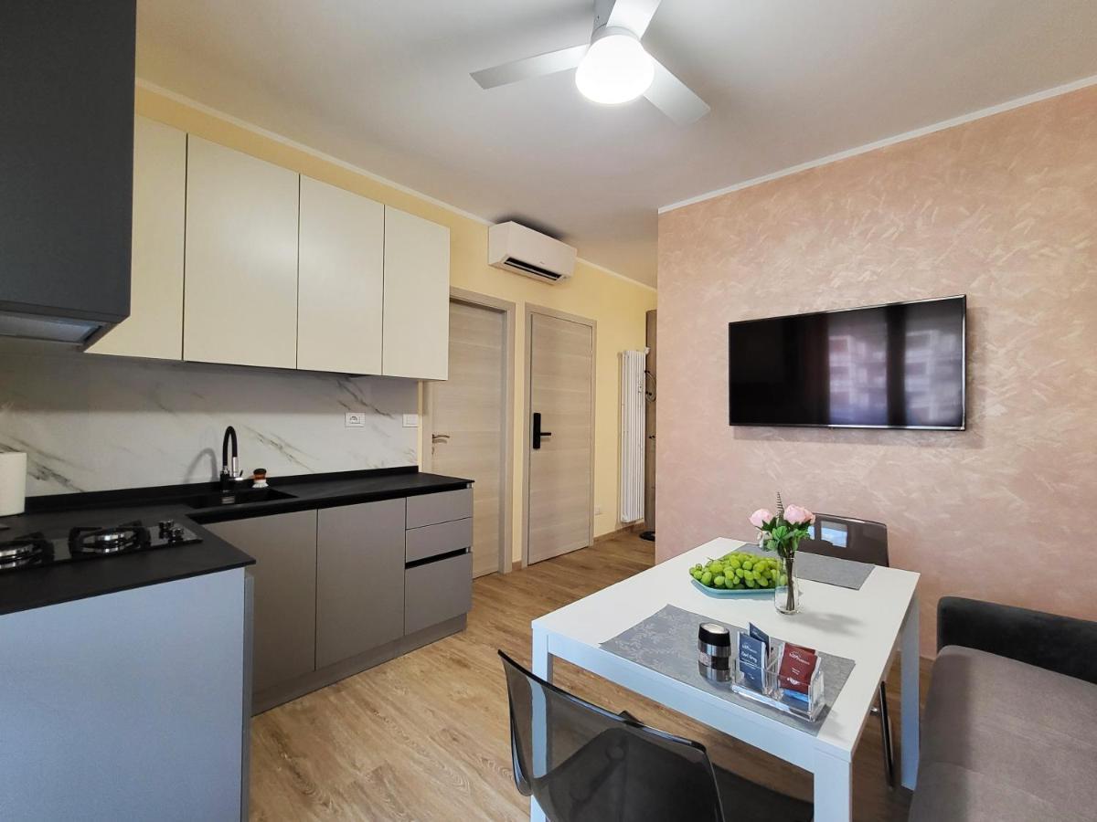 Casa Lariana Apartment Леко Екстериор снимка