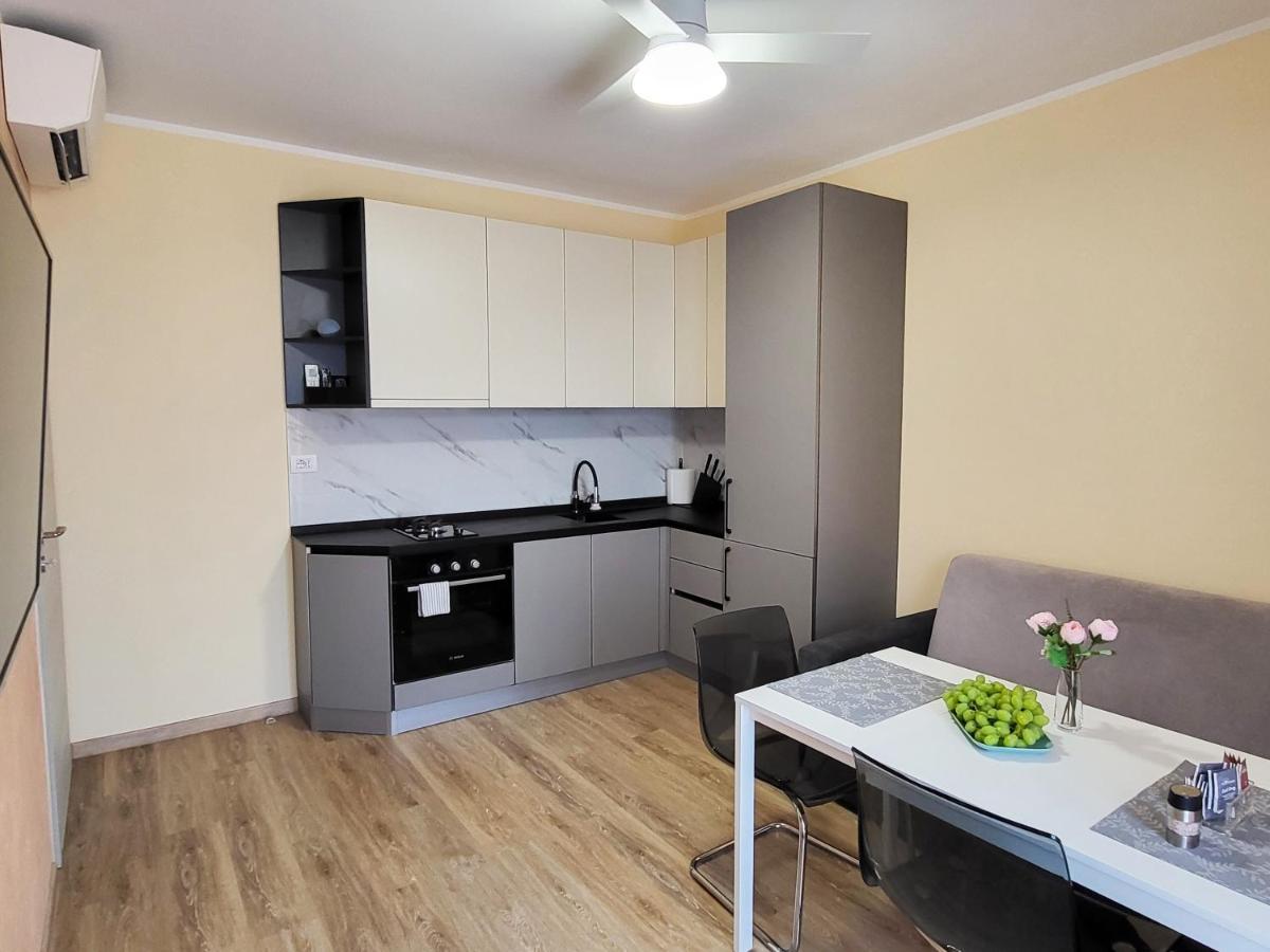 Casa Lariana Apartment Леко Екстериор снимка