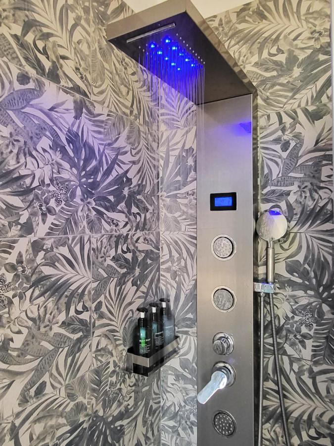 Casa Lariana Apartment Леко Екстериор снимка