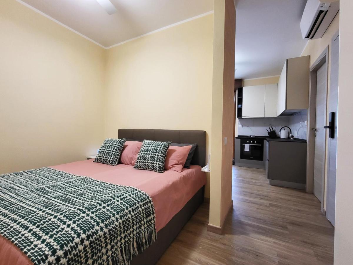 Casa Lariana Apartment Леко Екстериор снимка