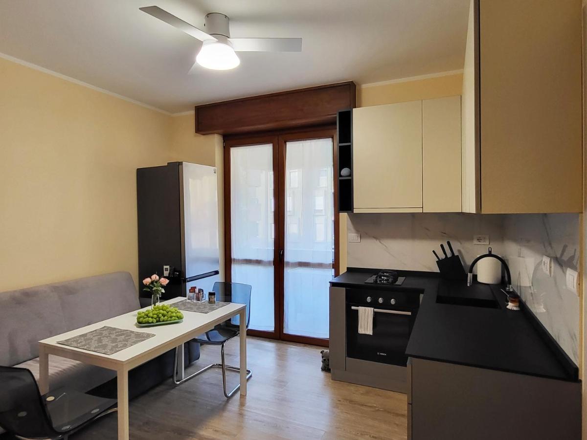 Casa Lariana Apartment Леко Екстериор снимка